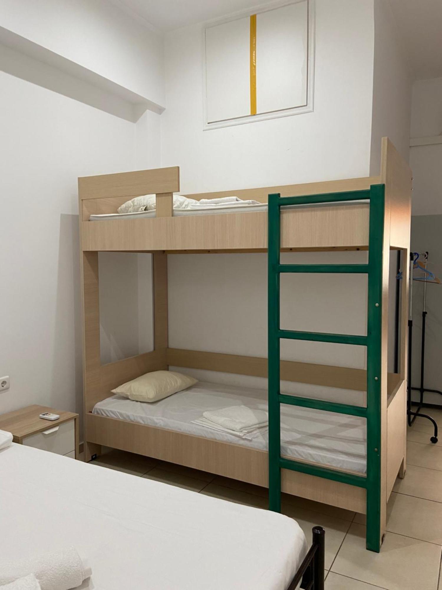 Corinth Sisifou Hostel מראה חיצוני תמונה